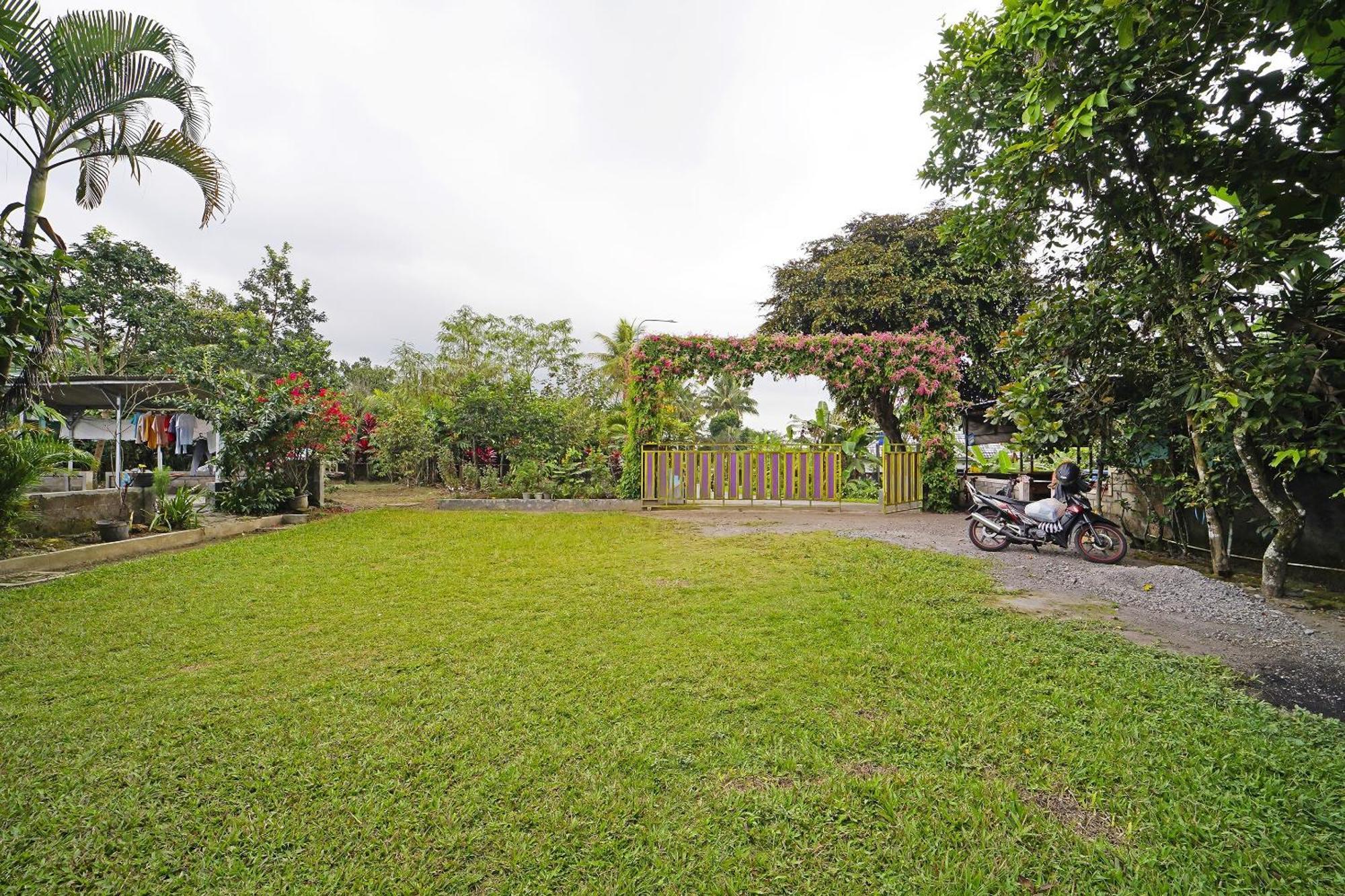 Hotel Spot On 91085 Griya Estu Wening Sleman  Exterior foto