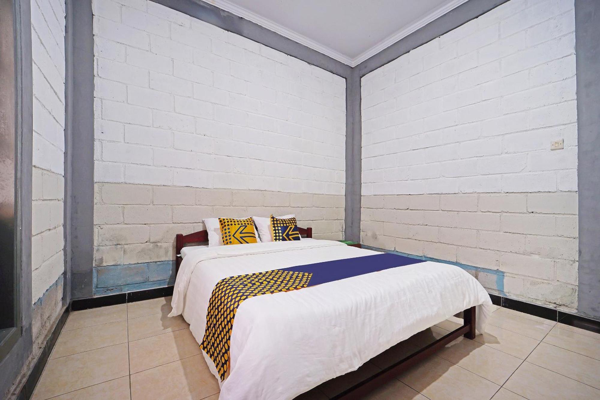 Hotel Spot On 91085 Griya Estu Wening Sleman  Exterior foto